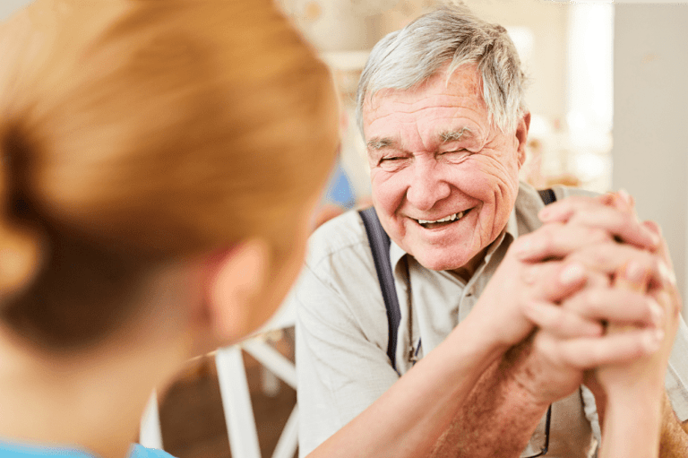Пожилые люди считают полезным упростить свою жизнь